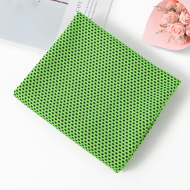 Toalla refrescante de microfibra con efecto hielo para yoga y deportes al aire libre; ligera y fina, ideal para gimnasio, como banda para el sudor o pañuelo refrescante de verano.